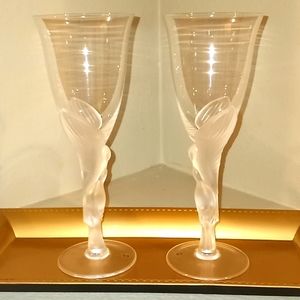 Faberge Kissing Doves Frosted Wine Goblets 9.25 oz